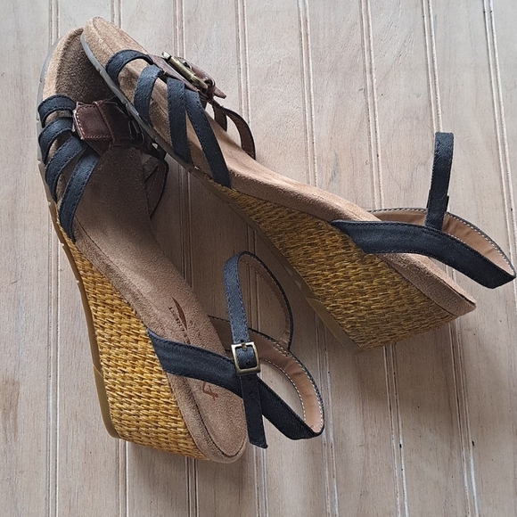 Aeropostals Ankle Strap Buckle Short Heel Wedges Y2k Navy Boho 2 Toned Sandals - Picture 8 of 13